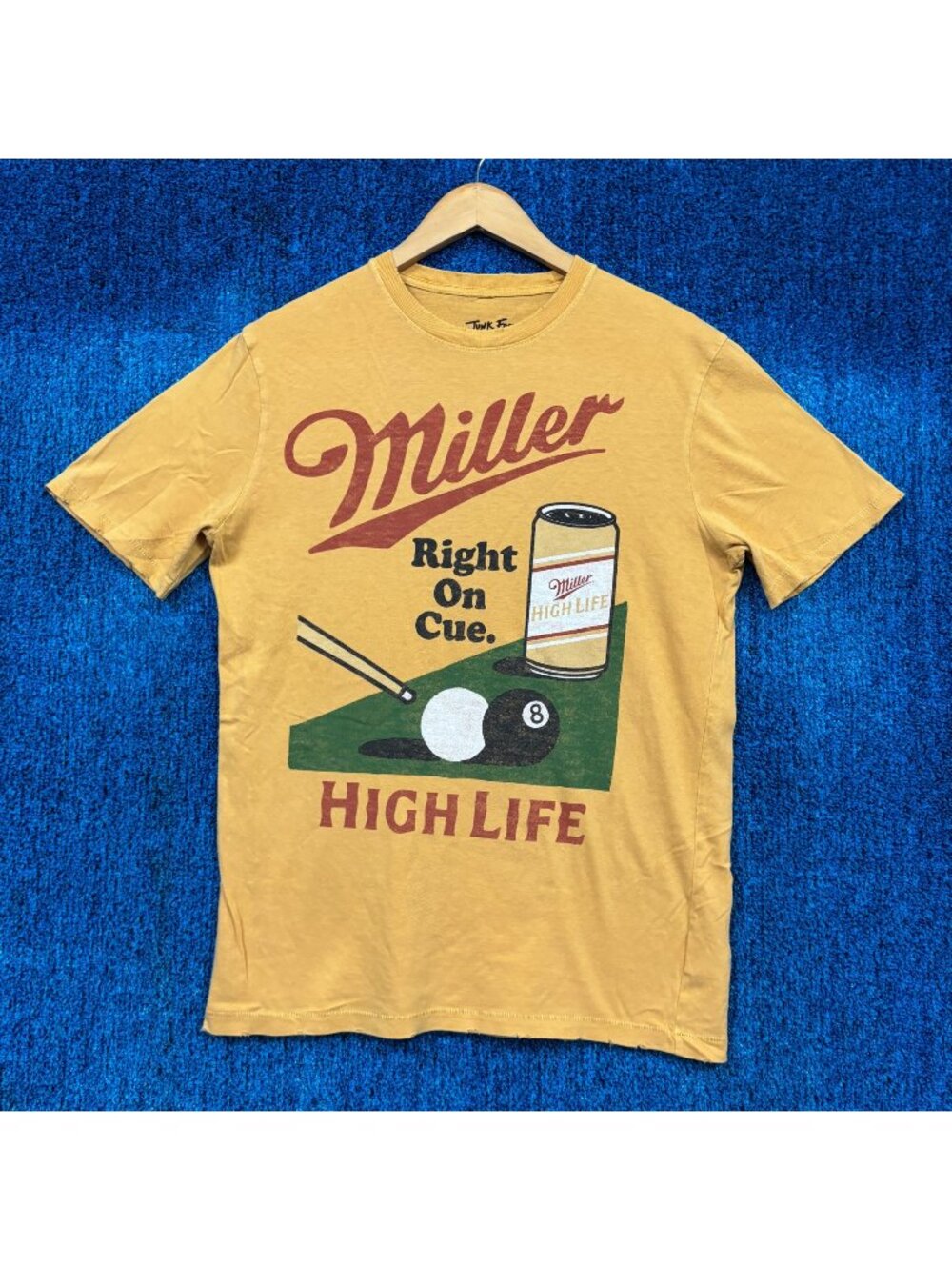 Miller High Life Right On Cue Beer Yellow T-Shirt Size Medium